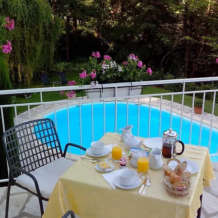 Casa de hóspedes Ric 3*