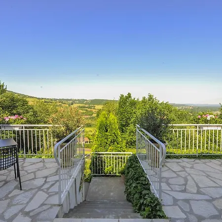 בית הארחה Ric