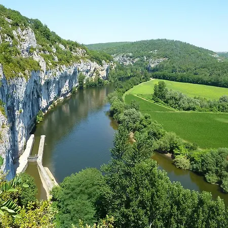 בית הארחה Ric 4*